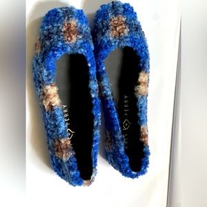 KATY PERRY THE EVIE BALLET FLAT. COLOR: BLUE MULTI, SIZE: 7.5 Eur: 37.5